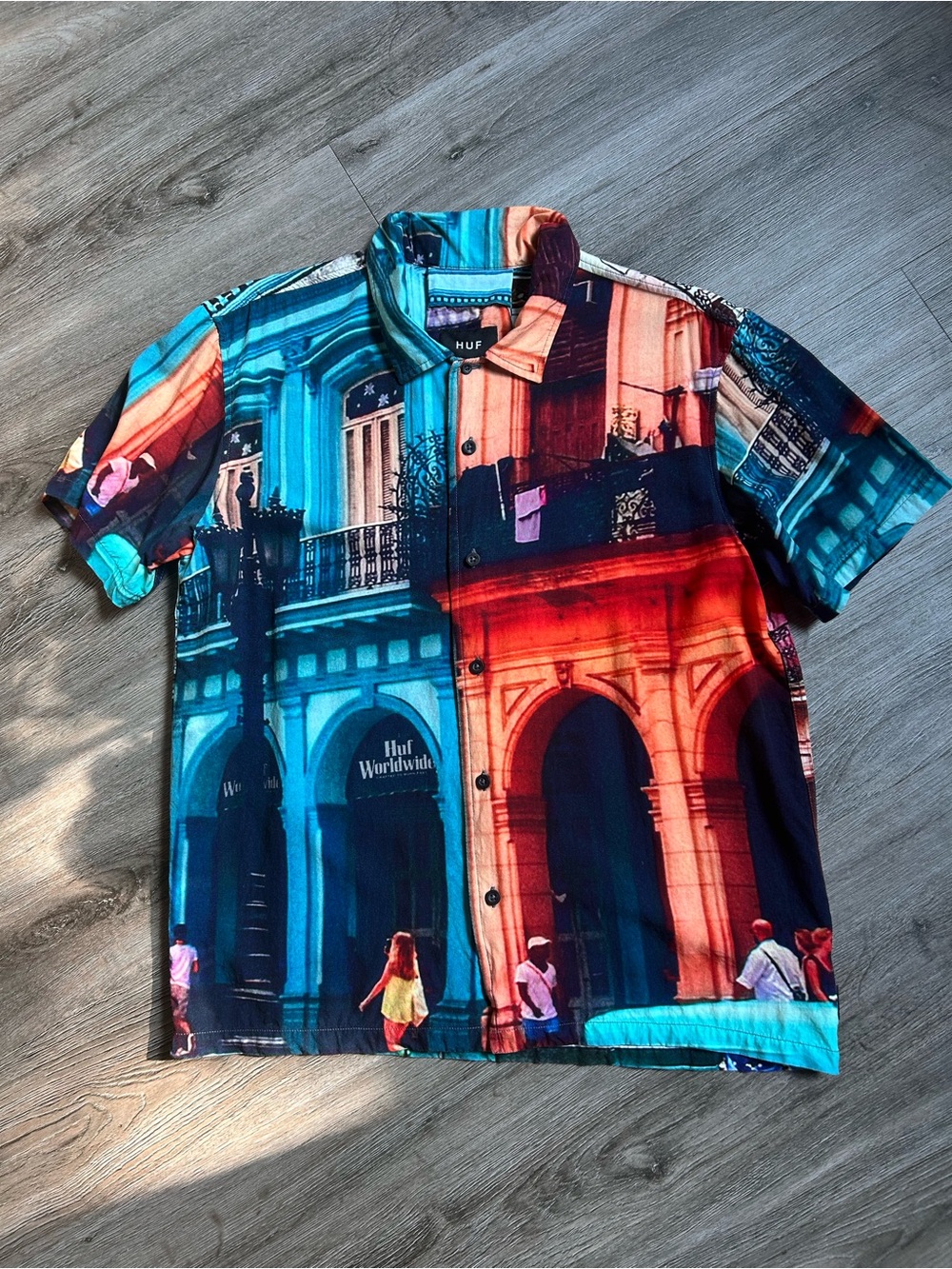 Streetwear Festival HUF Worldwide Havana Resort Graphic Button-Up Shirt Size S